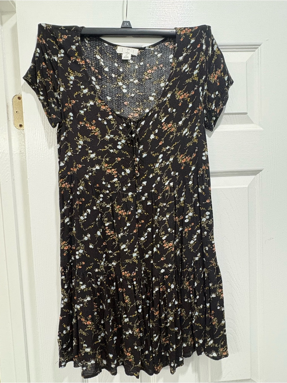 Black Floral U Neck Short Sleeve Dress